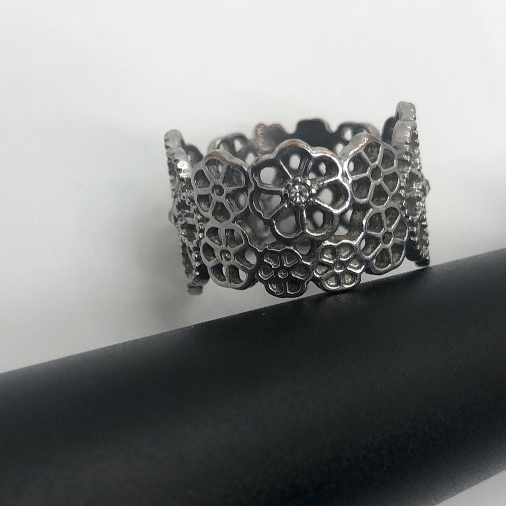 Silver size 10 flower ring from Torrid